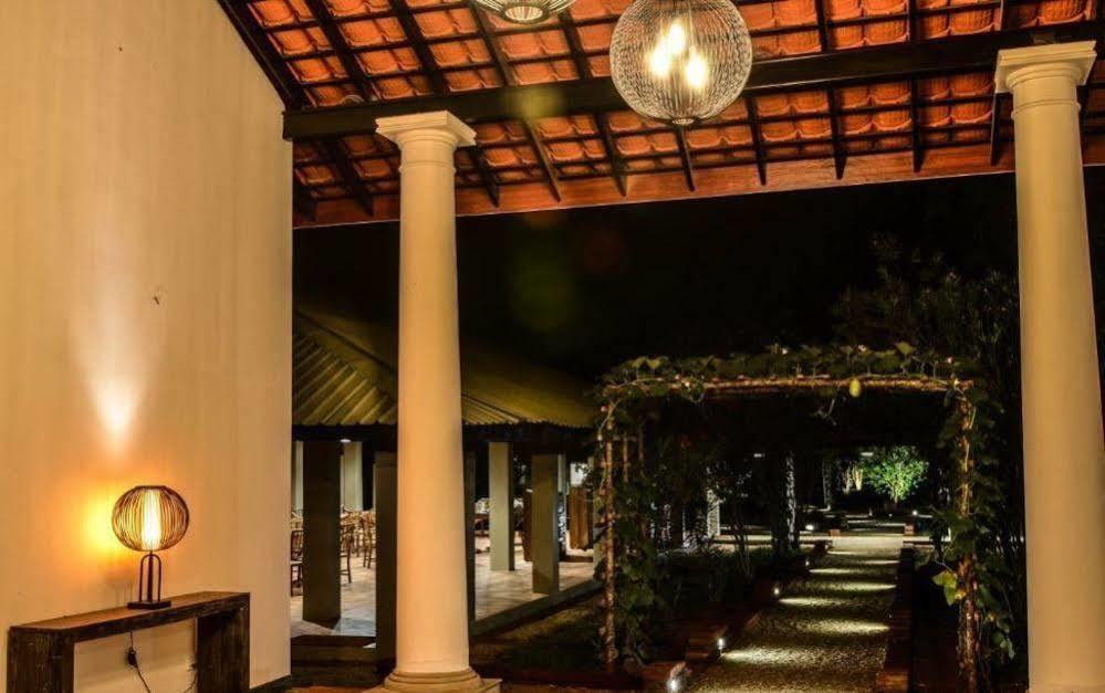 Rangiri Dambulla Resort מראה חיצוני תמונה